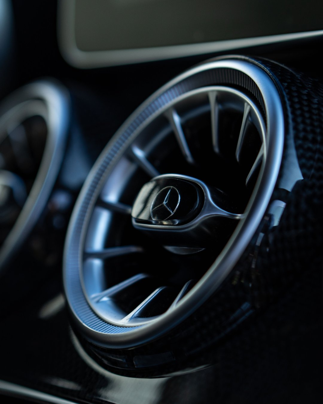 Mercedes-Benz air vent — attention to detail